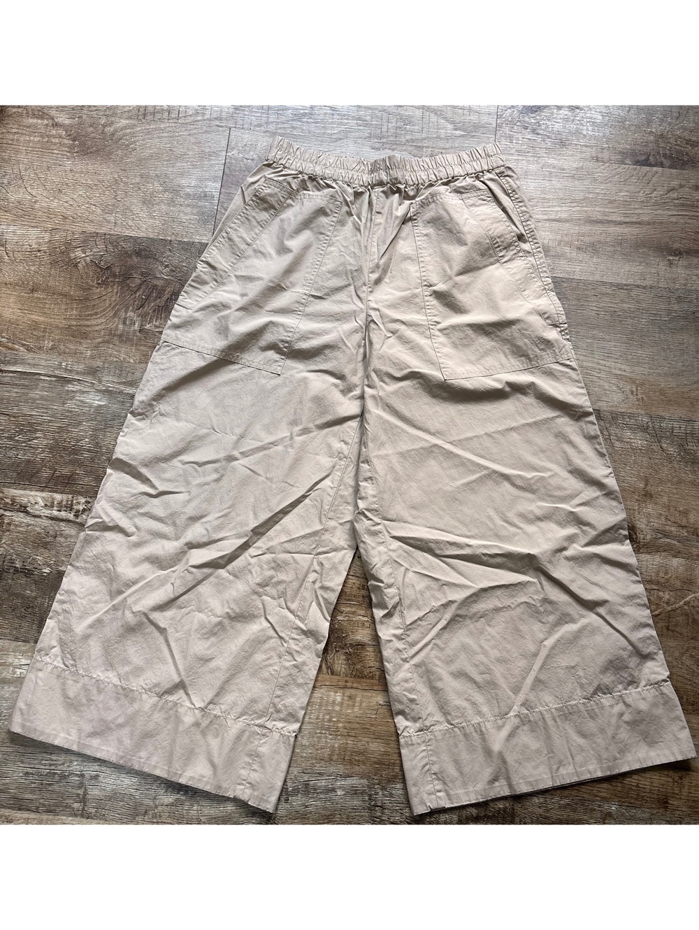 Banana Republic Beige Wide Leg Cropped Pants Size Small